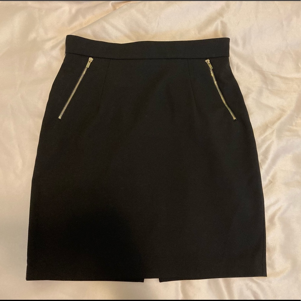 H&M black pencil skirt